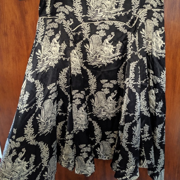 Silk Skirt - Picture 2 of 4